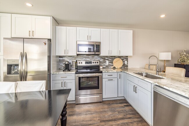 Photo - The Edgewater