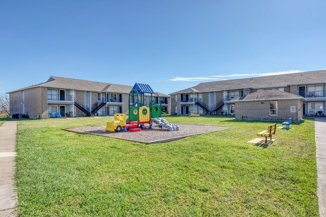 The Remington Apartments For Rent in Freeport, TX
