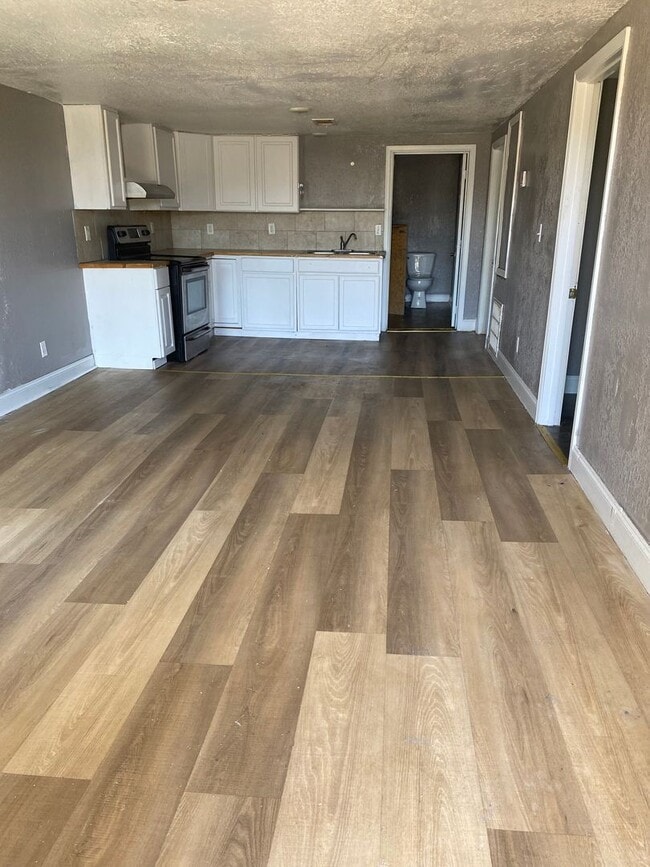 Photo - 3 BEDROOM 1 BATH HOUSE