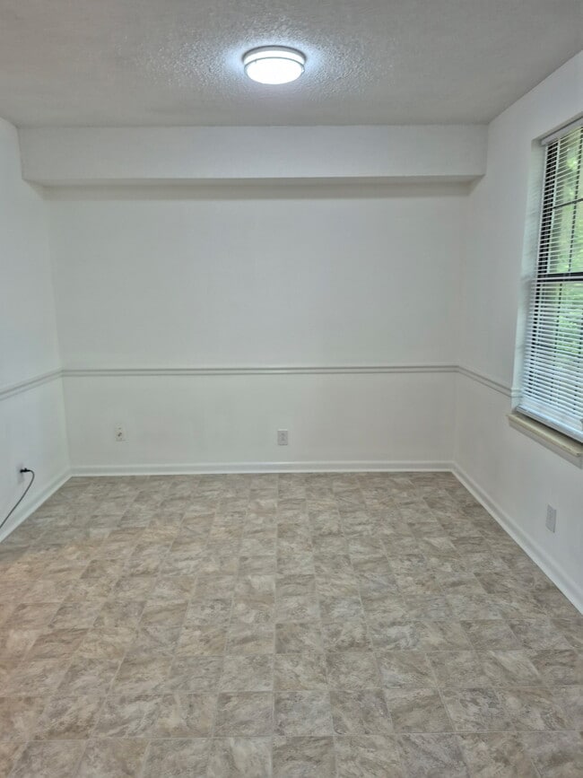 Building Photo - 146 Colemont Dr