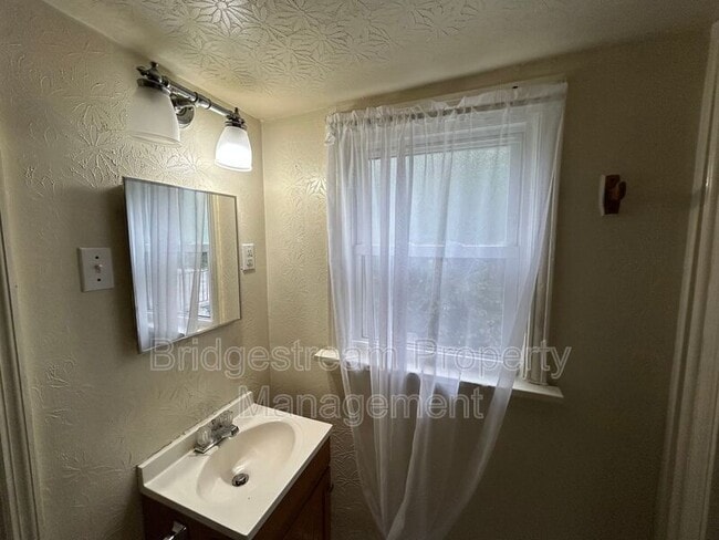 Photo - 1317 Salem Ave