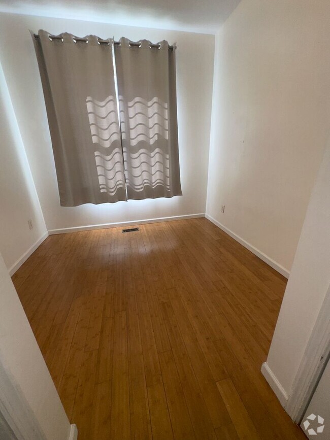 Building Photo - 1735 Willington St Unit 1735 Willington St 1st floor Rental