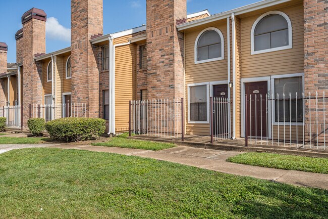 San Marino Apartments