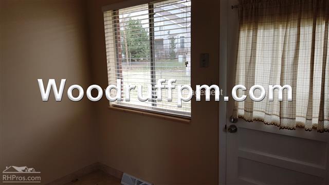 Photo - 4665 Field St