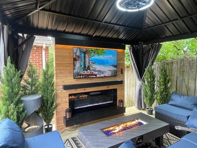 Photo - 2425 Chapel Avenue