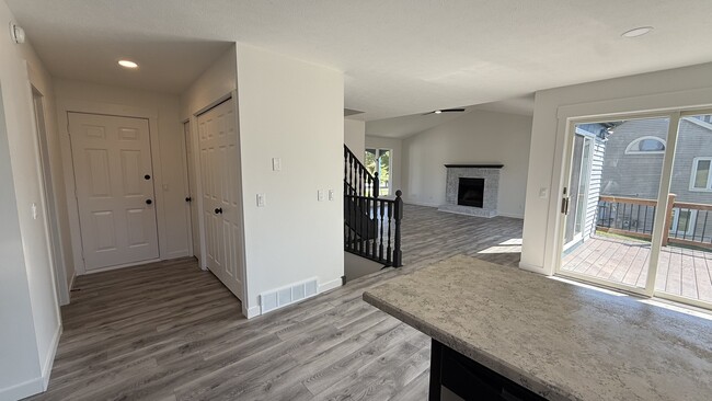 Photo - 2057 Eastcastle Dr SE