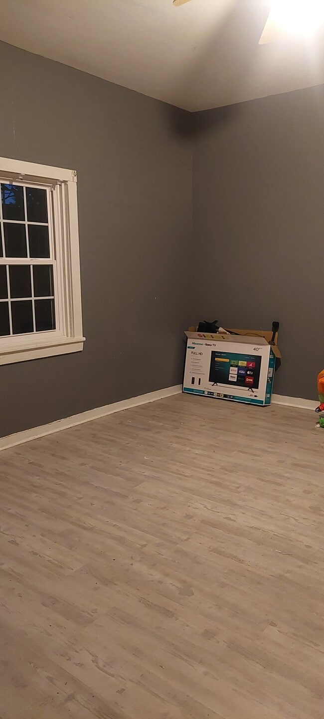 Photo - 509 Marine St