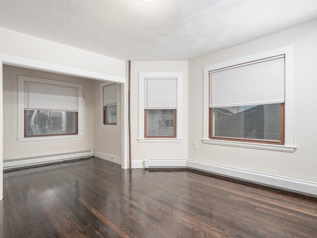 Photo - 68 Apthorp St