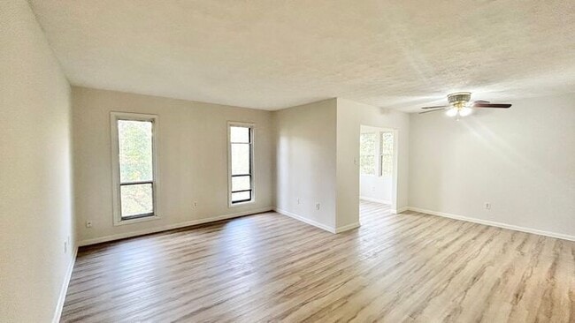 Photo - North Atlanta 1 Bed-1 Bath Condo, LVP Hard... Unit 2