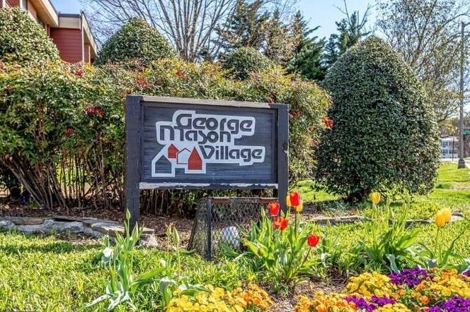 Photo - 1500 S George Mason Dr (Arlington, VA)