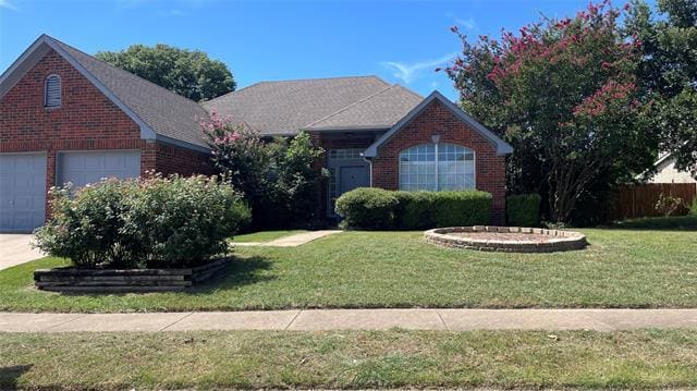 Photo - 320 Pebblebrook Ln House