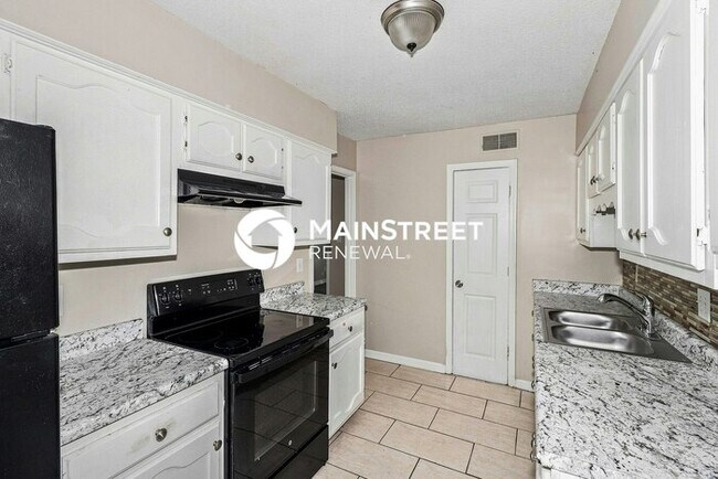 3 Bedroom Pet-Friendly Home in Memphis, TN with Main Street Renewal