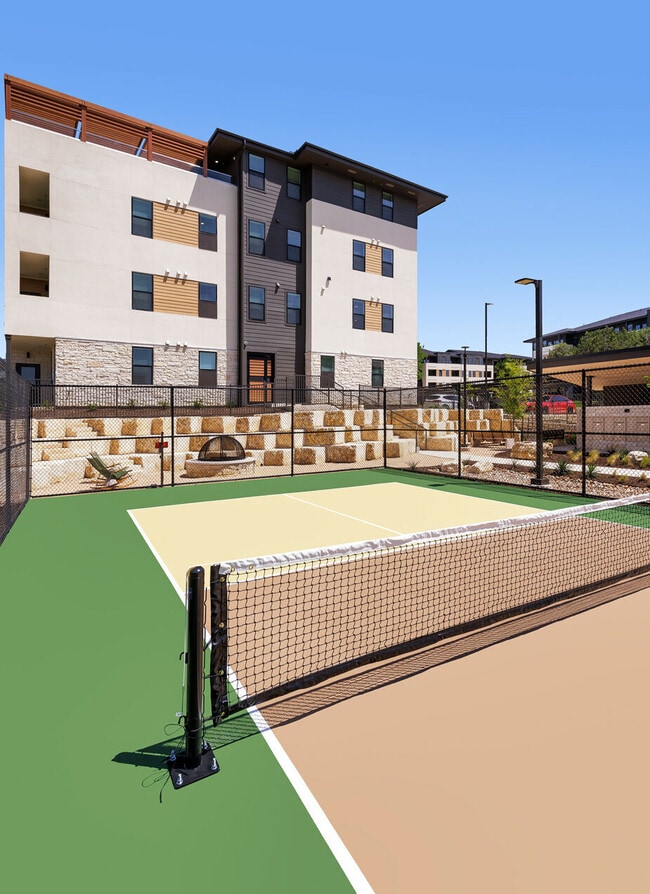 Cadena at the Falls apartments — community photo