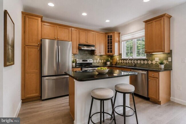 4577 Derring Ln