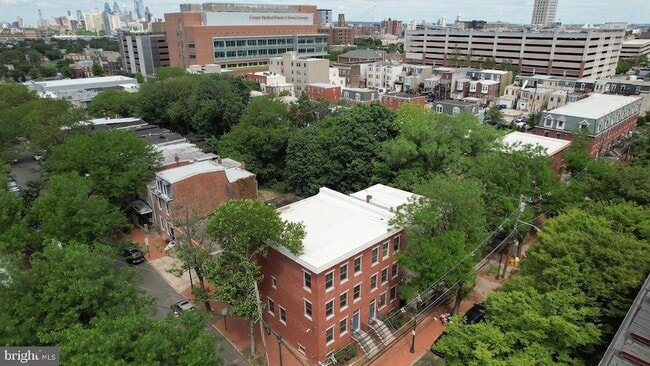 Photo - 457 S 6th St