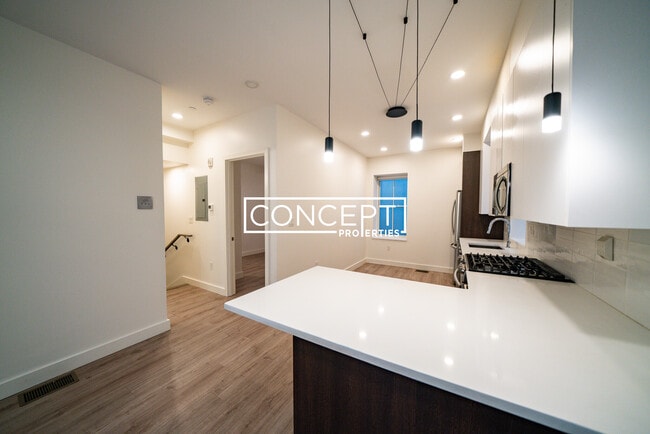Photo - 1474 Tremont St Unidad 1