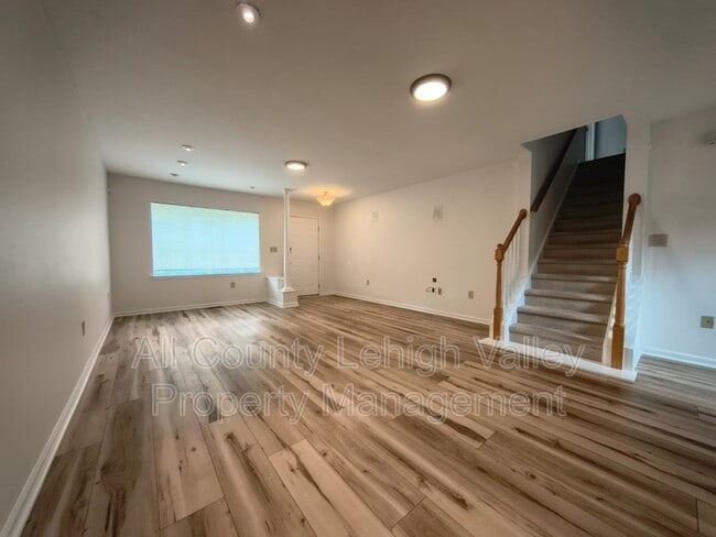 Photo - 2879 Hope Ridge Dr