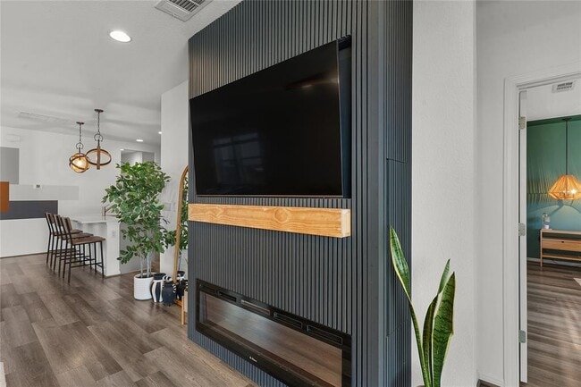 Photo - 433 Gaida Loop