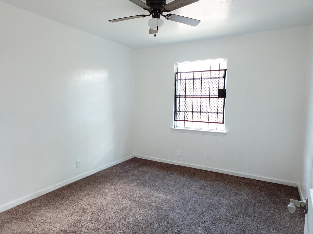 Photo - 8022 Woodlyn Rd