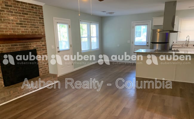 Photo - 532 Parlock Rd