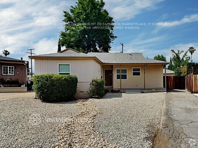 Building Photo - 18147 Archwood St Rental