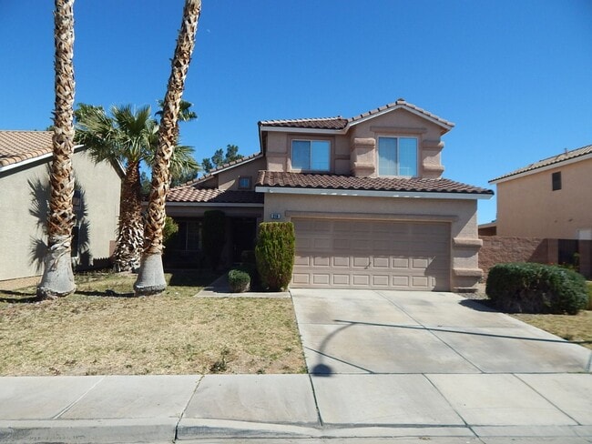 Building Photo - Gorgeous 3Bed/3Bath 2 Story home w/ office...