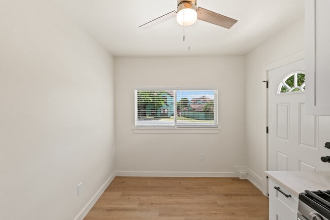 Photo - 5310 George St Unit B