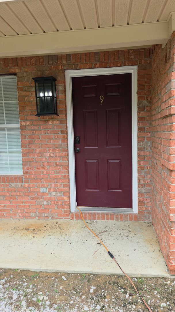 Photo - 103 Stanford Cir