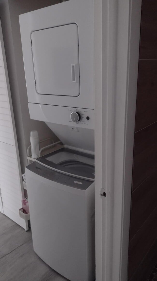 Building Photo - 9430 Boca Cove Cir Unit 209