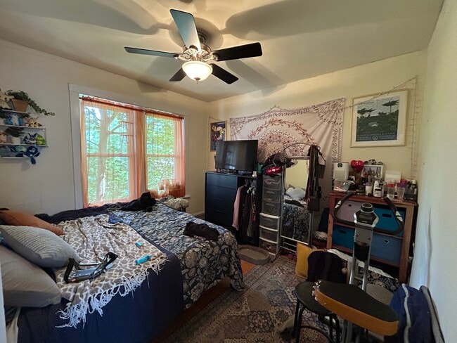 Photo - 2555 W Eastwood Ave Unit 3