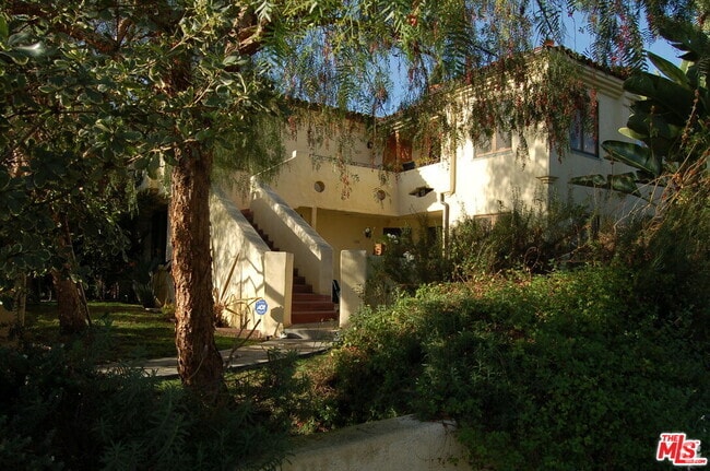 Building Photo - 1203 Hi Point St Rental