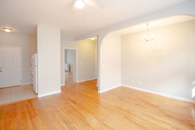 Photo - 429 E Oakwood Blvd Unidad 7