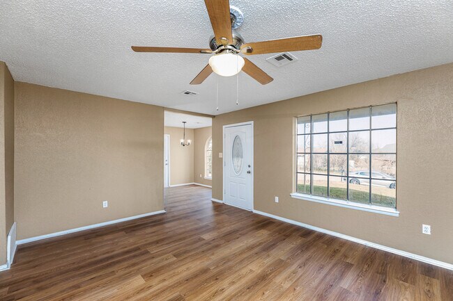 Photo - 4804 NW 48th St