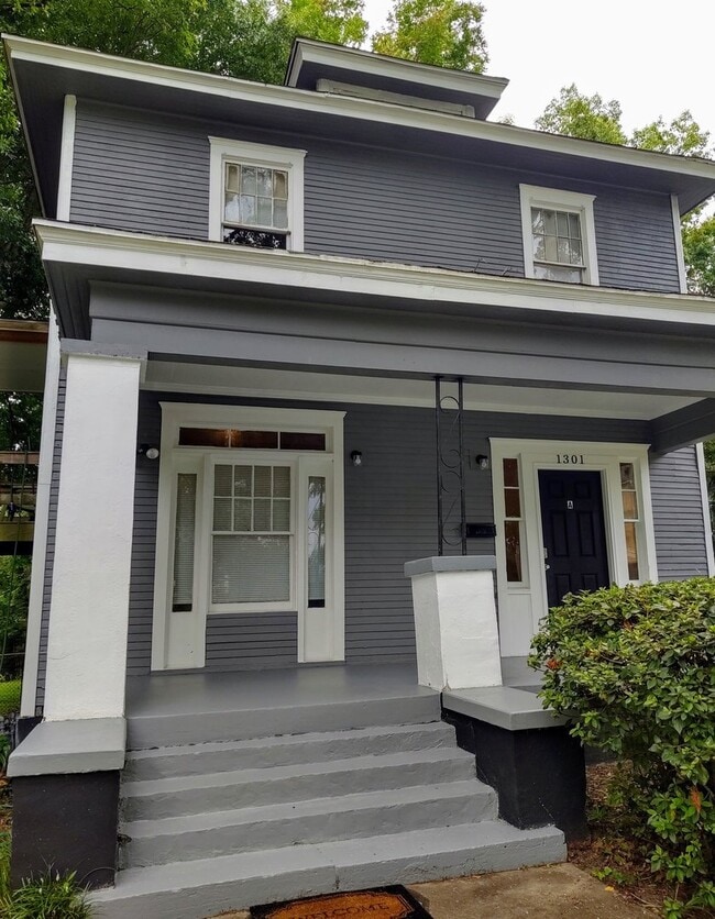 Building Photo - 1301 Unit B