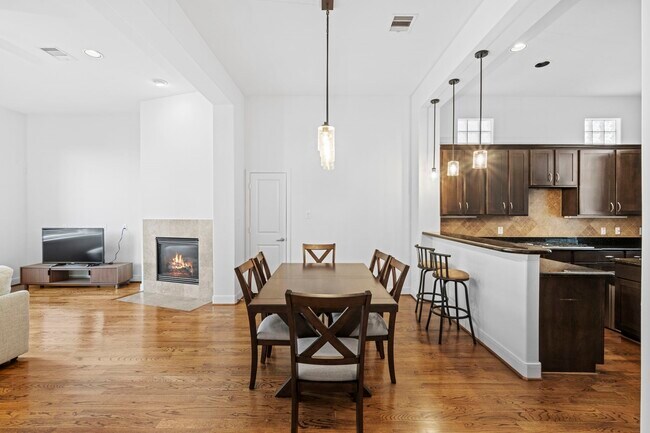 Photo - 2413 Ralph St