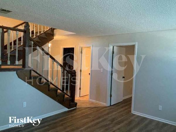 Photo - 13900 S Raintree Dr