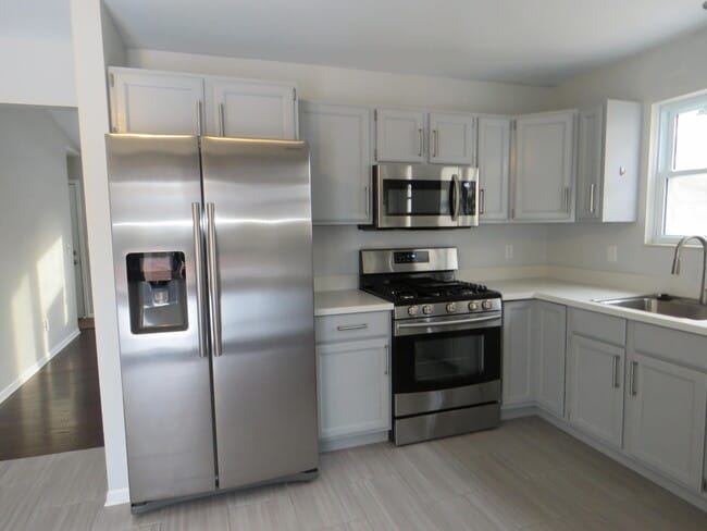 Photo - 3539 East St