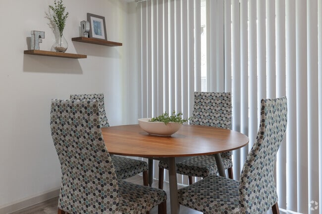 1HAB, 1BA - 668 ft² - Franklin Park At Greenbelt Station