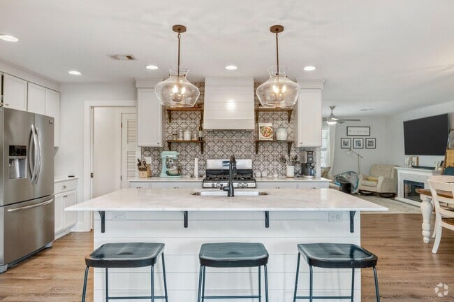 Building Photo - 235 Sotir St NW Rental