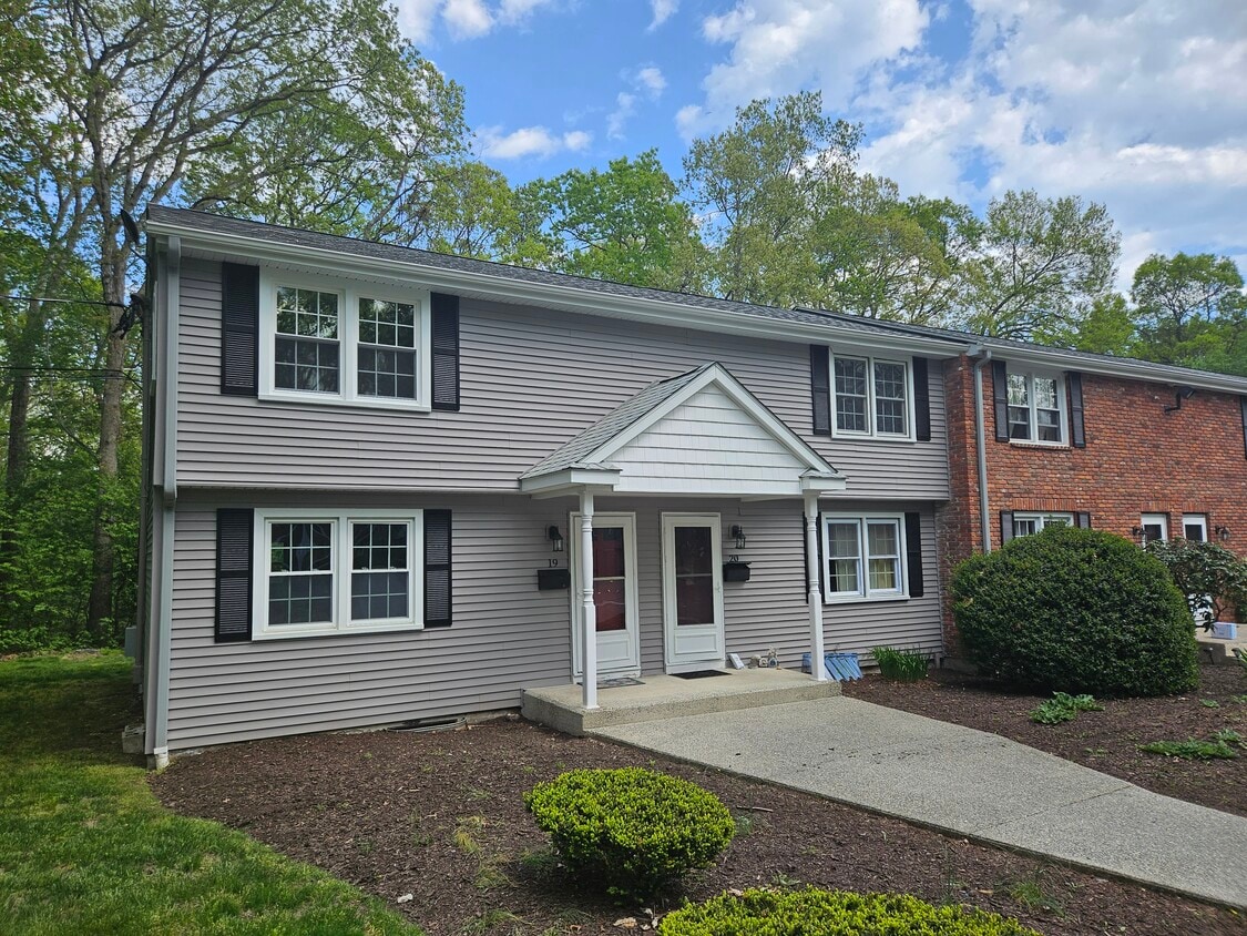 Photo - 81 E Pattagansett Rd (East Lyme, CT)