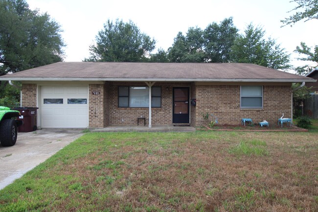 Photo - 721 Water Crest Cir Casa