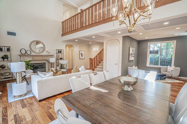 Photo - 4 Bedroom Home for Rent in The Woodlands!
