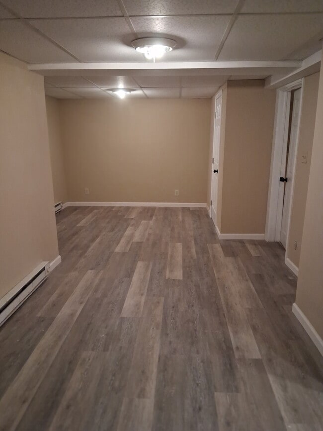 Building Photo - 1610 Maple Ave Unit 1610 Maple Avenue