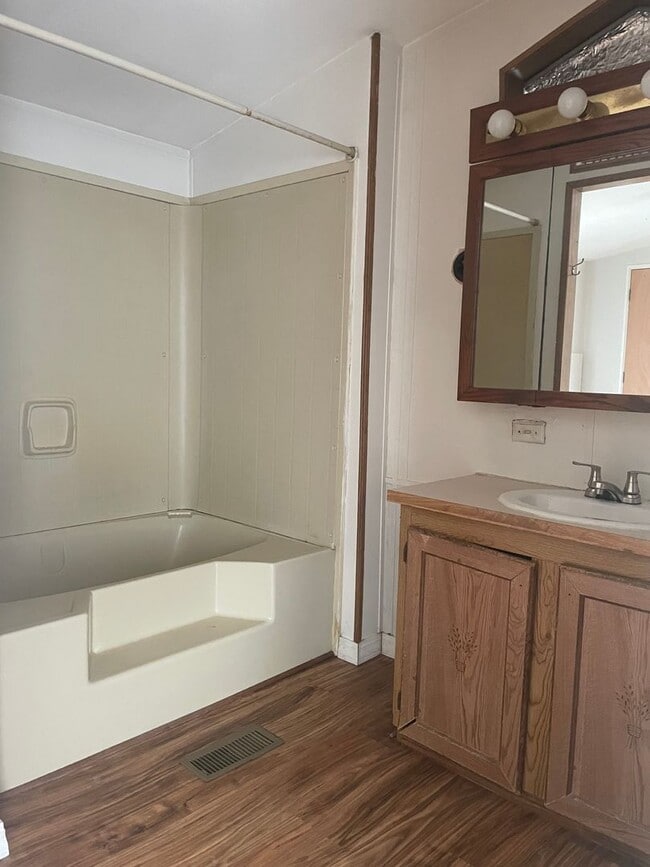 Photo - 3 Bedroom 2 Bathroom (move-in ready)