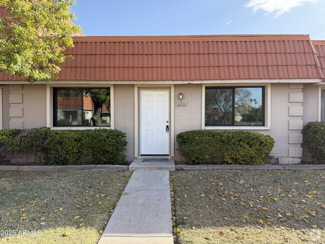 Building Photo - 8236 E Orange Blossom Ln Rental