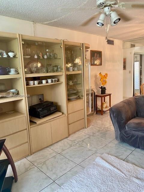 Building Photo - 2831 Sunrise Lakes Dr W Unit 108