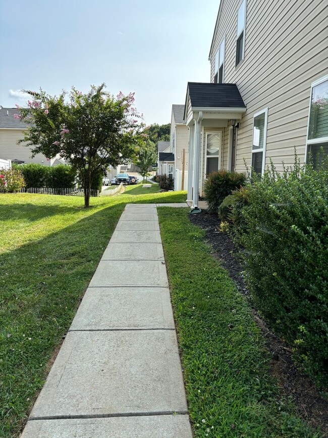 Photo - Vintage Place Townhome - 3BR/2.5BA