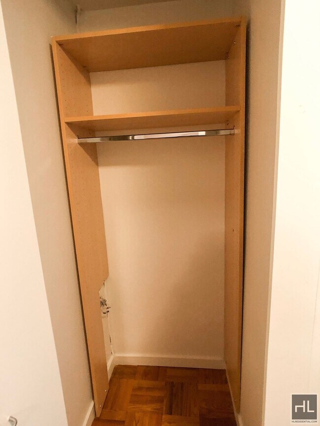 Photo - Fourth Avenue Unidad 9N