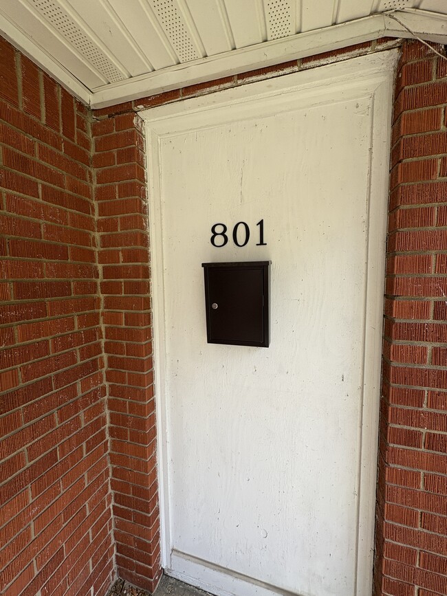 Photo - 801 Hurricane St