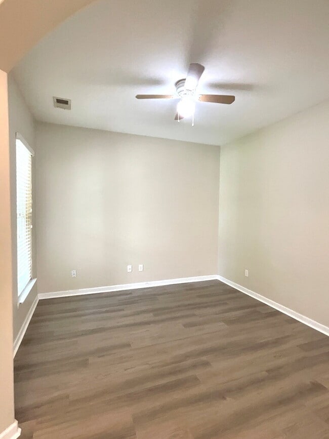 Photo - Great Amenities